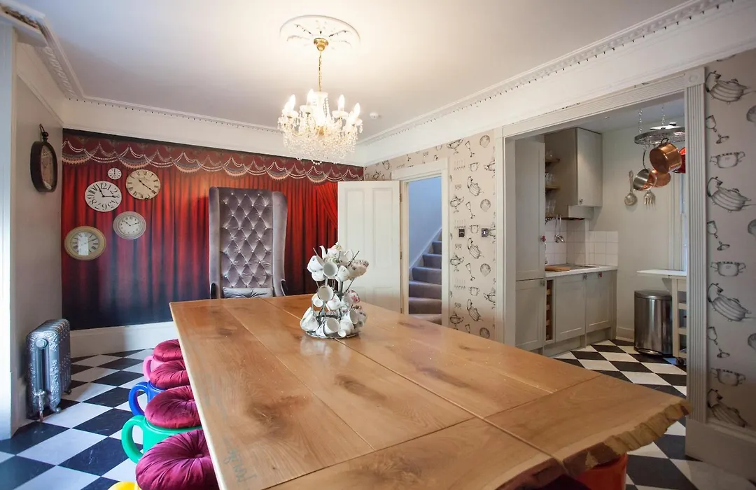 Wonderland House-1